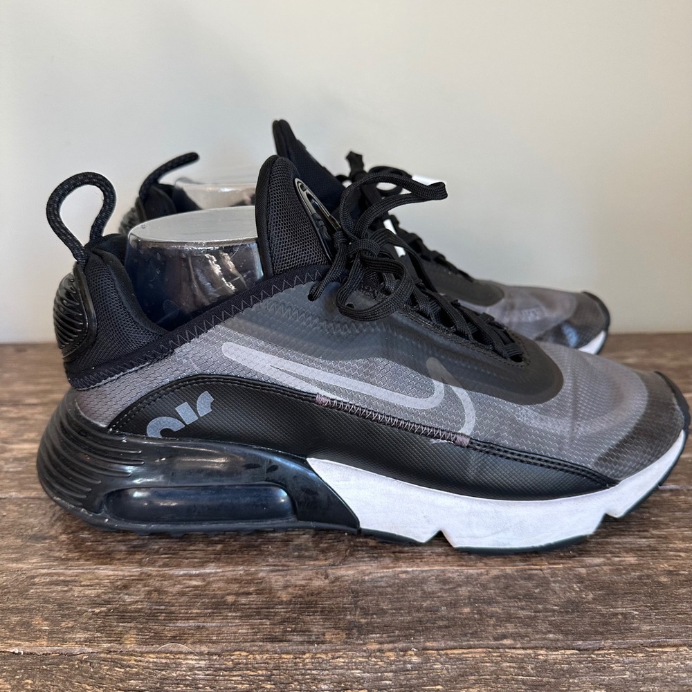 Nike Air‎ Max 2090 Running Shoes Sneakers Black Grey Mens Size 8.5 42 EUC